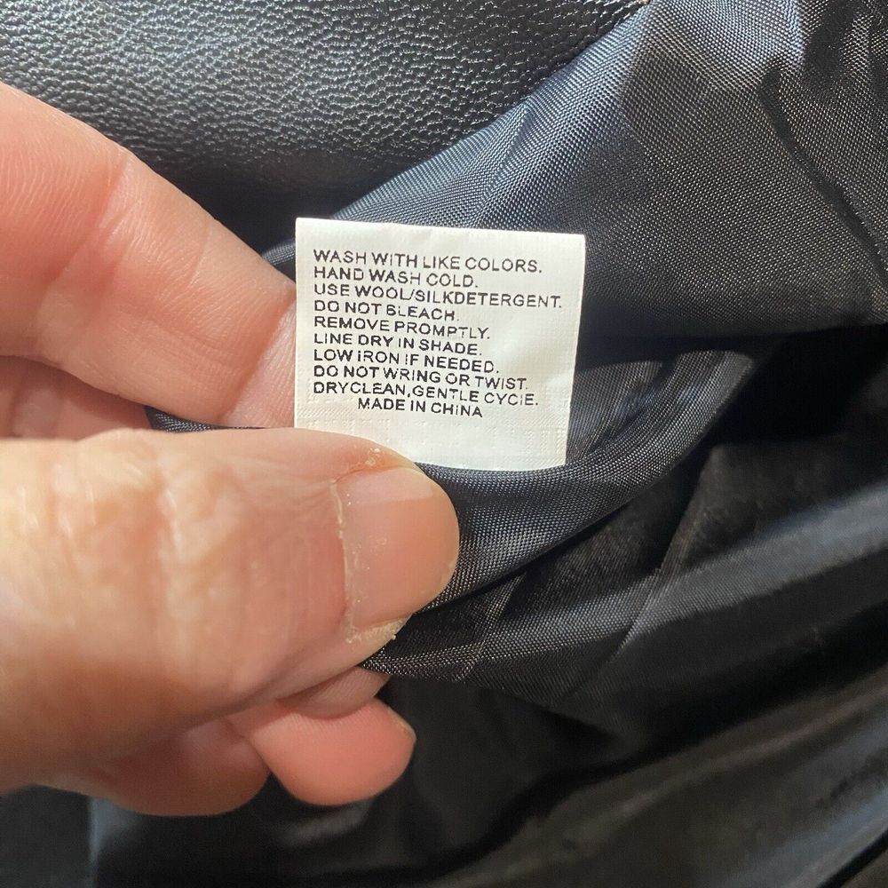 Vegan Leather Size Medium Women's Jacket Flare Back‎ With Zippers Biker Mob wife - Picture 6 of 6